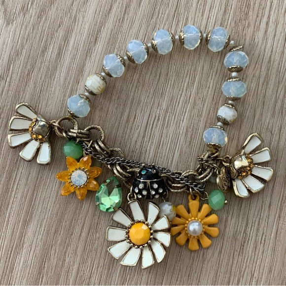 Betsey Johnson flower daisy charm beaded rhinestone bracelet vintage y2k